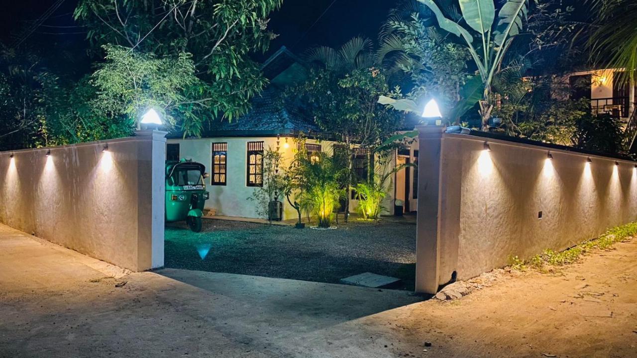Rituale Guest House - Surf & Yoga Mirissa Exterior foto