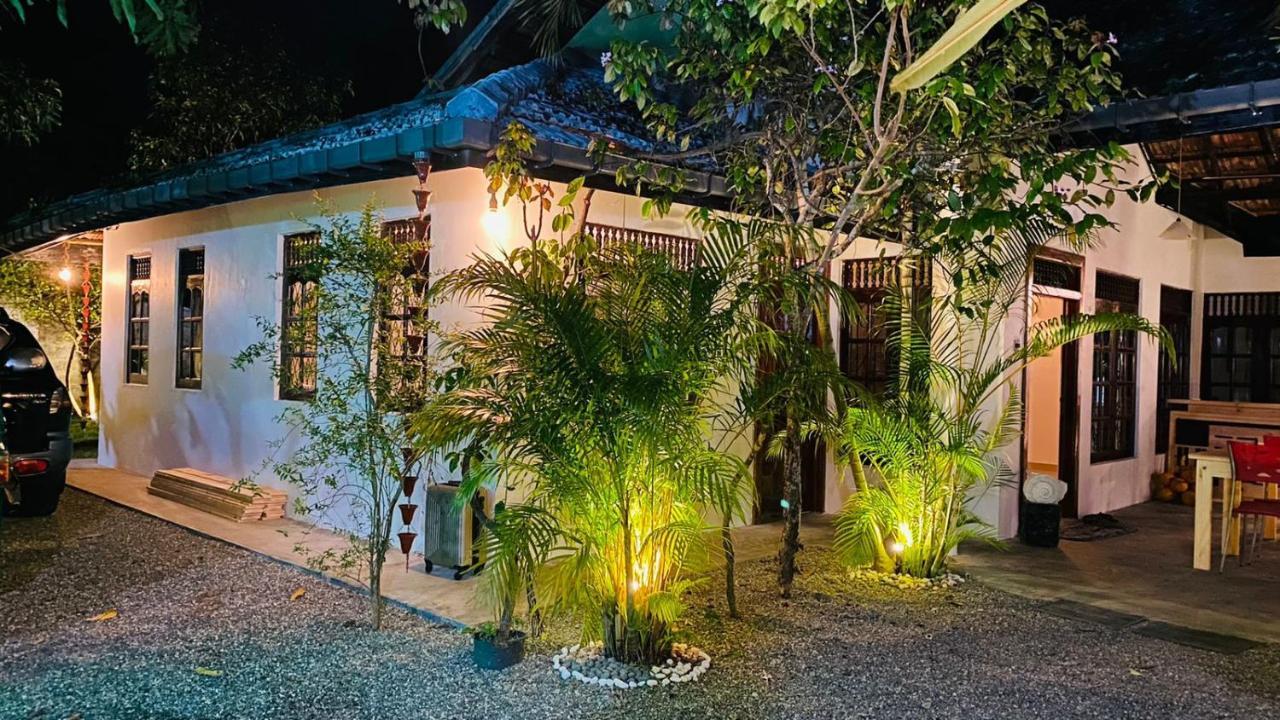 Rituale Guest House - Surf & Yoga Mirissa Exterior foto